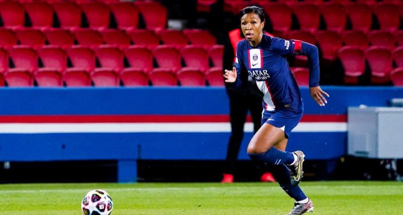  - PSG (F) : Grace Geyoro a reçu son trophée de la meilleure joueuse du mois d’avril 
