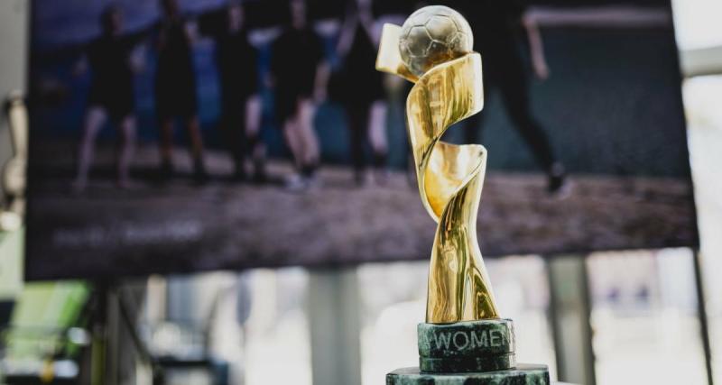  - Coupe du Monde (F) : le trophée fait étape à Paris 