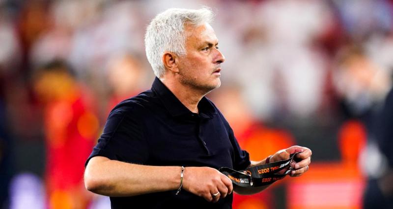  - AS Roma : fou de rage, Mourinho s'en est pris aux arbitres dans le parking ! (vidéo)