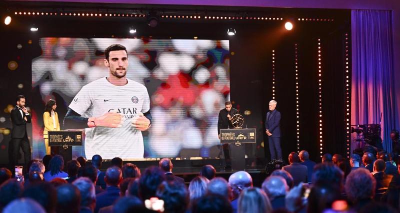  - PSG : une remise de trophée spéciale en soutien à Sergio Rico