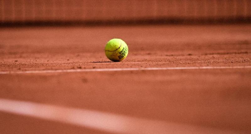  - Roland-Garros : une ramasseuse reçoit une balle en pleine tête, une paire de double disqualifiée