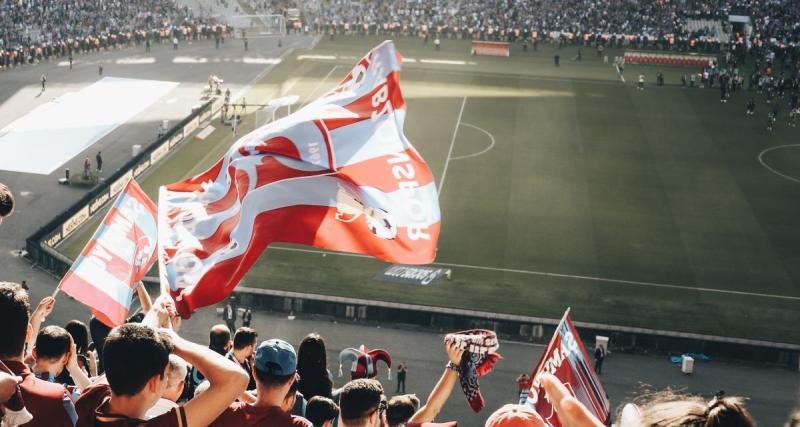  - Un supporter marseillais de 8 ans atteint d’un cancer agressé par des fans corses: "on vous a brûlés, fils de p*te"