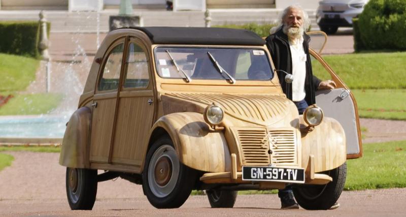  - La Citroën 2 CV en bois est vendue, voici le prix de cette oeuvre d’art sur roues