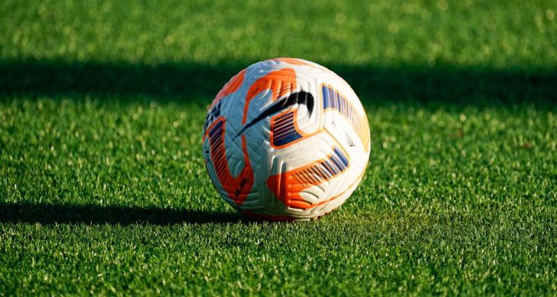  - Trois recrues à Dinan Léhon, deux joueurs prolongent à Chambly, un attaquant fait son retour au Stade Briochin, un départ à Tours (off)