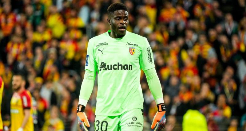  - RC Lens - Mercato : coup de tonnerre pour l'avenir de Samba ! 