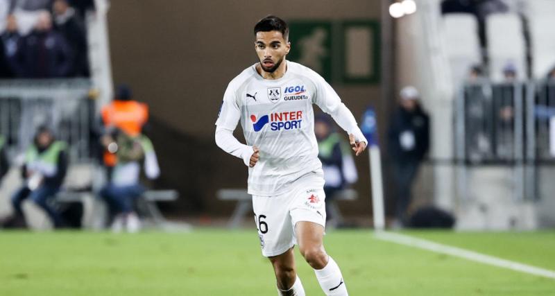  - Grenoble : un défenseur et un milieu de terrain débarquent (off)