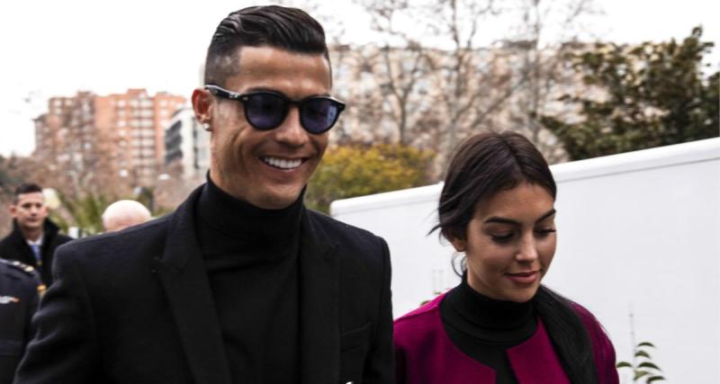  - Cristiano Ronaldo se fait cramer avec le double de Georgina Rodriguez