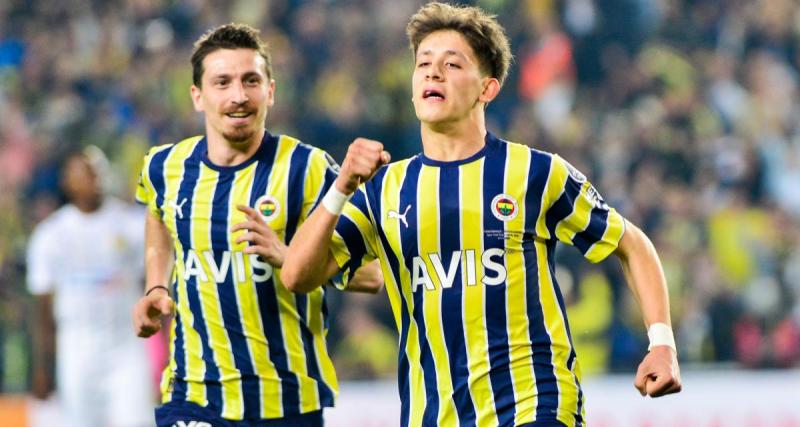  - La bataille Real Madrid - FC Barcelone pour Arda Güler enflamme l'Espagne