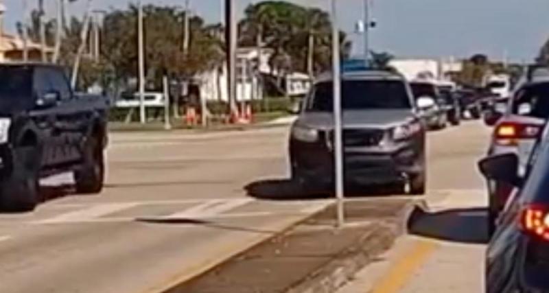  - VIDEO - Ce conducteur dévie de sa trajectoire de manière incompréhensible, il s’en sort très bien