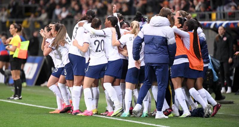  - Équipe de France (F) : Didier Deschamps a rendu visite aux Bleues avant la Coupe du Monde
