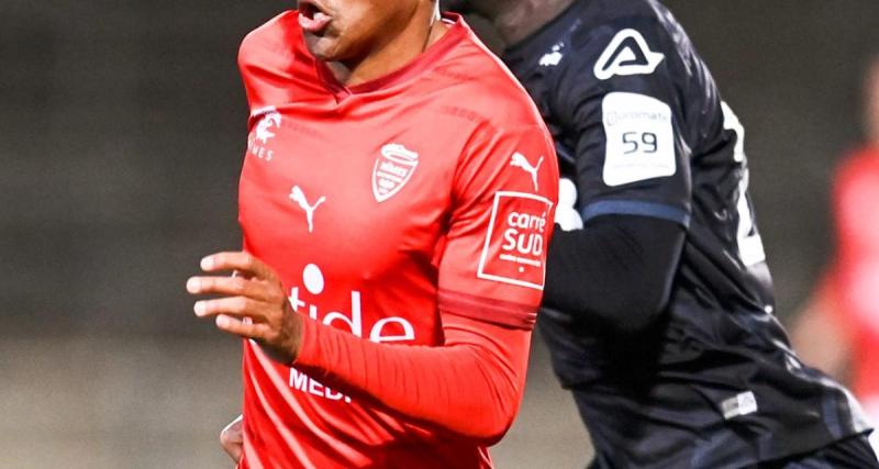  - N1 : Nîmes s'offre un jeune buteur de N2, Avranches se renforce au milieu (off)