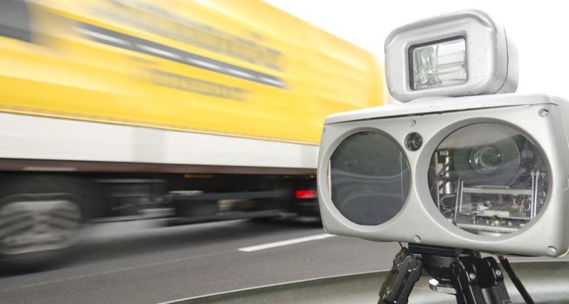  - Flashé à 388 km/h par la police belge, ce chauffard inconscient établit un énorme (et triste) record