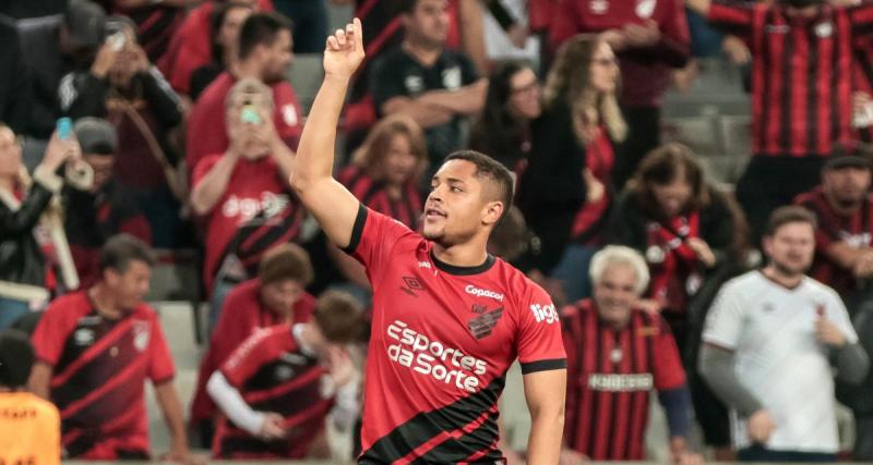  - FC Barcelone - Mercato : les Blaugranas ont mis le Real, le PSG et l'OL dans le vent avec Vitor Roque