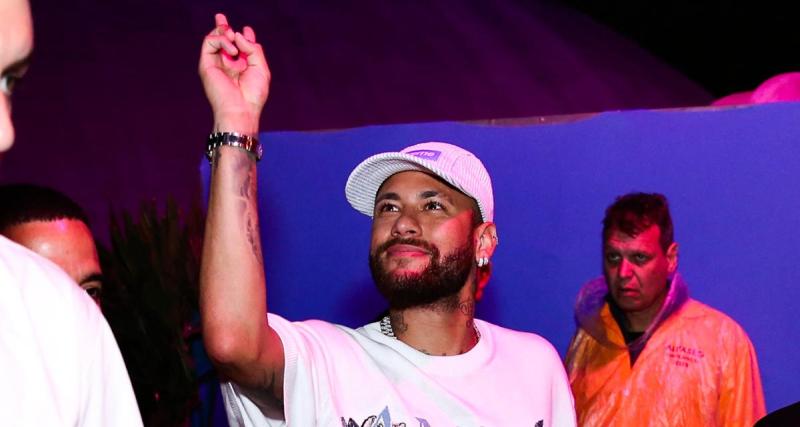  - PSG - Mercato : Neymar a une offre alléchante sous le bras, son entrevue avec Luis Enrique décisive