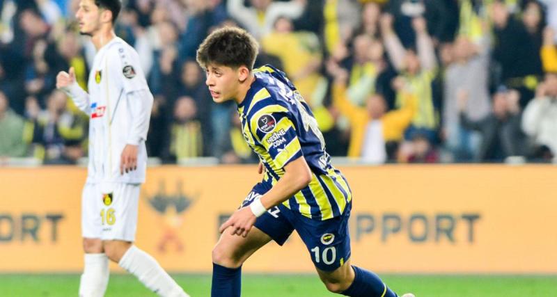  - Real Madrid : Arda Güler humilie un coéquipier à l’entraînement ! (Vidéo)