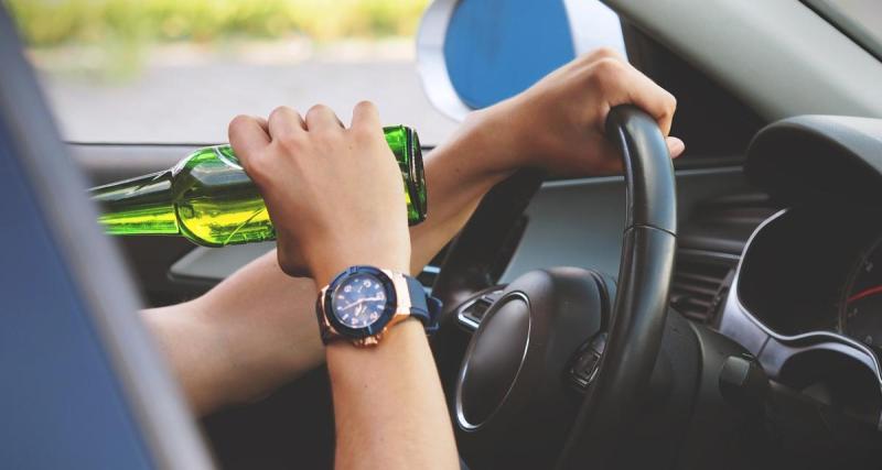  - Ivre et sans permis, il percute… une voiture de police !