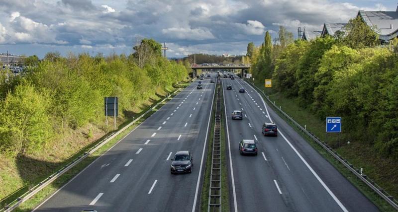  - Le chauffard veut tester son véhicule de location, il perd son permis pour 6 mois