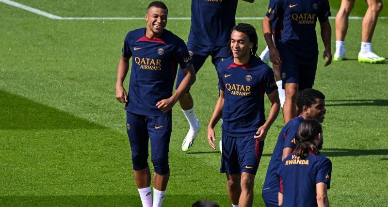  - PSG - Mercato : un chanteur français soutient Mbappé, il se fait massacrer....