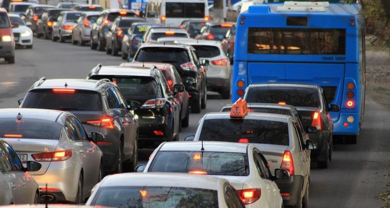  - Bison futé voit rouge, les astuces pour éviter les bouchons ce week-end