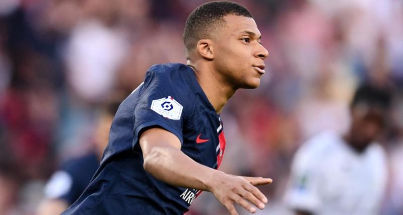  - PSG, FC Barcelone – Mercato : Mbappé est de retour à Paris, il envoie un message sympa à Doha !