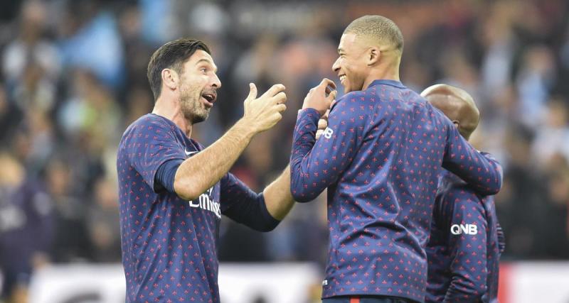  - PSG : le superbe hommage de Mbappé à Buffon, qui prend sa retraite