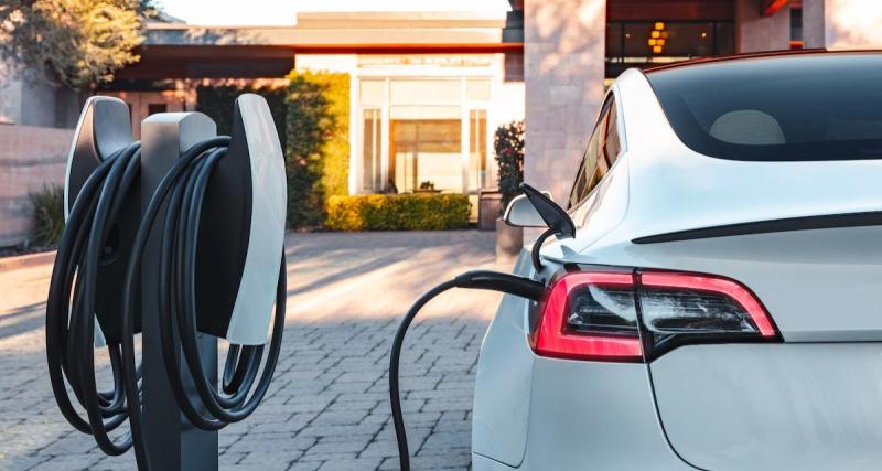  - Tesla investit pour révolutionner la recharge électrique sans fil