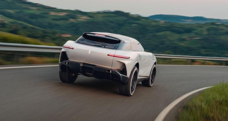  - Première : Pininfarina PURA Vision Concept