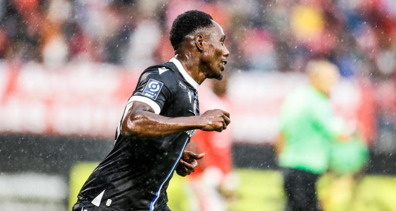  - L2 (J1) : Auxerre porté par Camara, Guingamp renversant, Angers chute à Laval...