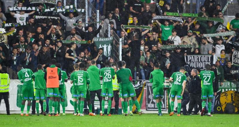  - Rodez - ASSE : les supporters stéphanois se battent entre eux, le coup d'envoi du match retardé