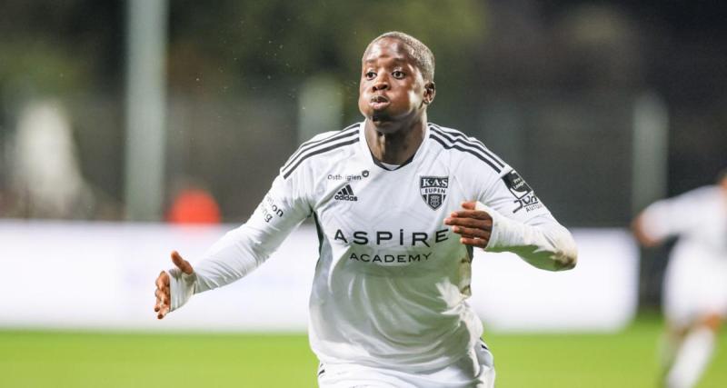  - PSG : un nouveau lofteur quitte Paris pour l'Angleterre 