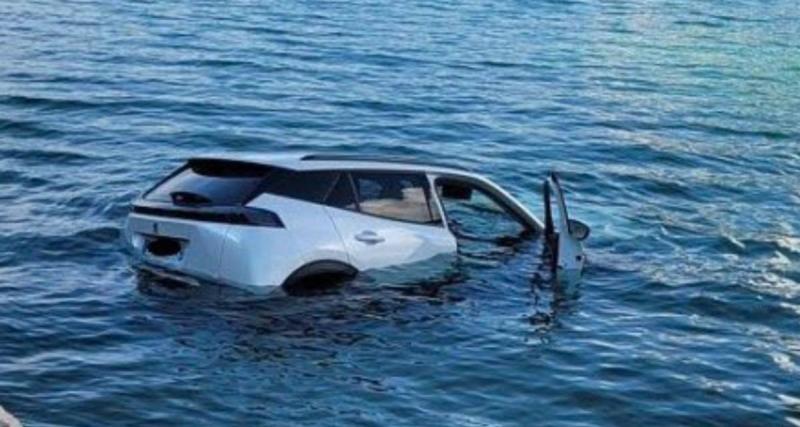  - La conductrice confond la marche avant et la marche arrière, elle finit dans un lac en Isère