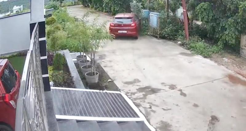  - VIDEO - Les leçons de conduite ne se passent visiblement pas très bien pour cet automobiliste