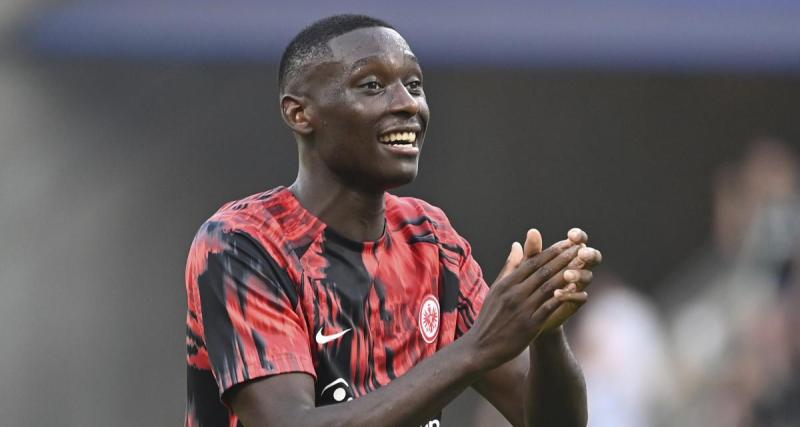  - 🚨 Le PSG augmente son offre pour Kolo Muani, le Barça cède un indésirable, Rennes agite le mercato... les immanquables du jour !