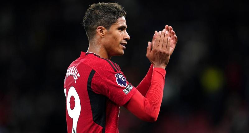 - Equipe de France : Raphaël Varane devrait rester à Manchester United cet été