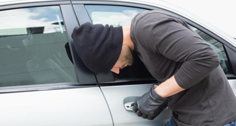  - Ivre, il vole une dépanneuse puis une voiture de gendarme pour se faire la malle