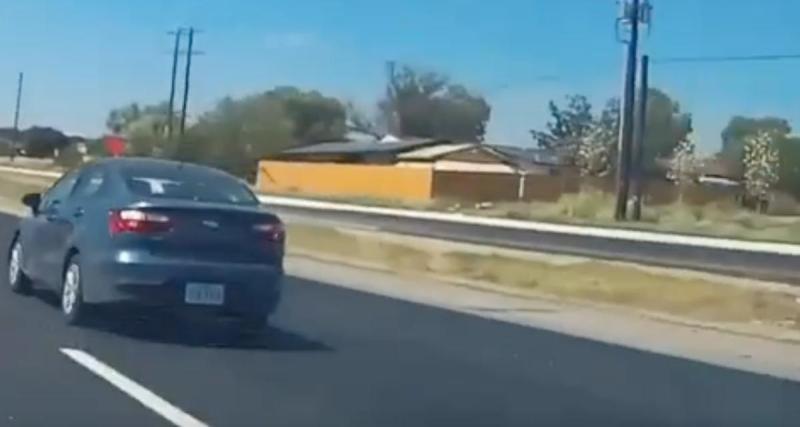  - VIDEO - Une voiture se rabat sur lui, grosse frayeur pour ce conducteur !