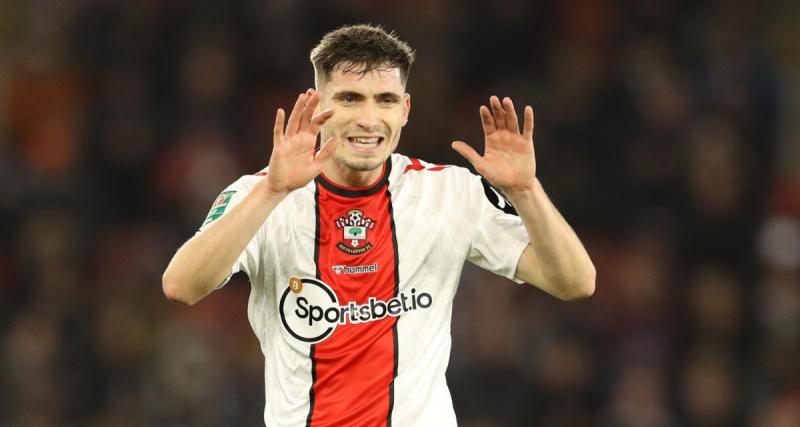  - L'OGC Nice officialise l'arrivée d'un nouveau latéral 