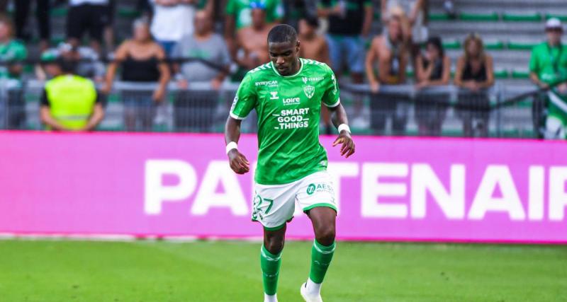  - ASSE : "Six mois extraordinaires à vos côtés", le message d'adieu de Niels Nkounkou