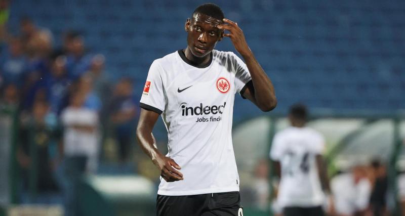  - PSG : Kolo Muani est arrivé blessé à Paris et est forfait pour l’OL !