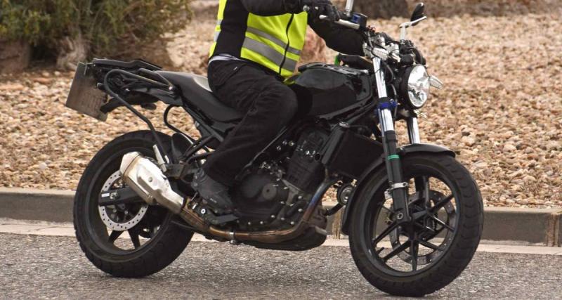  - Royal Enfield prépare aussi une Scram 450 ?