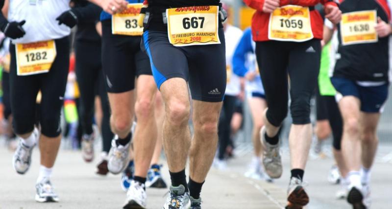  - Des milliers de coureurs du marathon de Mexico disqualifiés pour avoir pris la voiture !