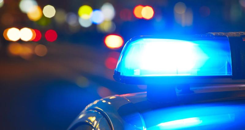  - Poursuivi, le voleur de voiture se jette à la mer pour échapper à la police !