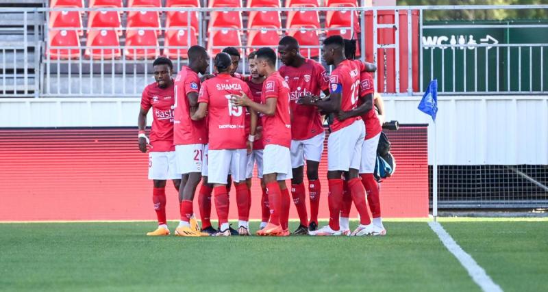  - Pelouse catastrophique, manque de moyens, président absent... Nîmes traverse une période difficile 