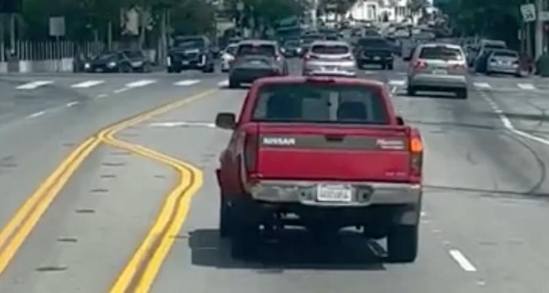  - Illusion d’optique : le châssis de ce pick-up est tordu, le rendu est étonnant