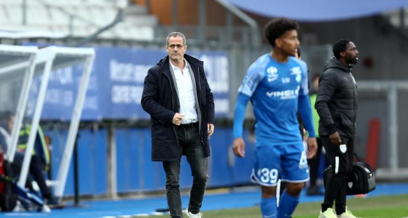  - Niort - Epinal : Philippe Hinschberger préfère "retenir la victoire", Fabien Tissot regrette "le manque de réussite" de ses joueurs