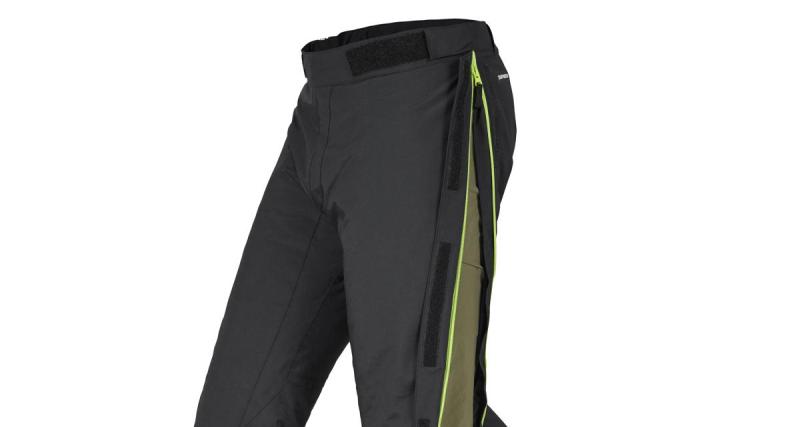  - Un pantalon de pluie qui n'a peur de rien ?