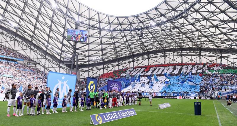  - OM : l'incroyable tifo 3D du Vélodrome pour accueillir... le Pape !