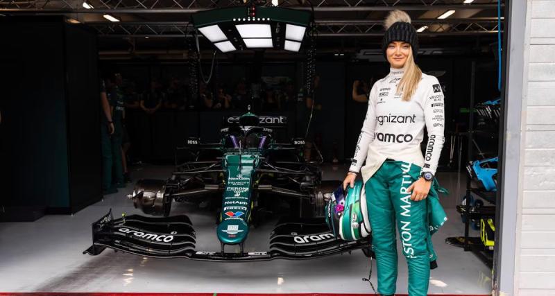  - F1 - Jessica Hawkins, femme pilote dans une Aston Martin