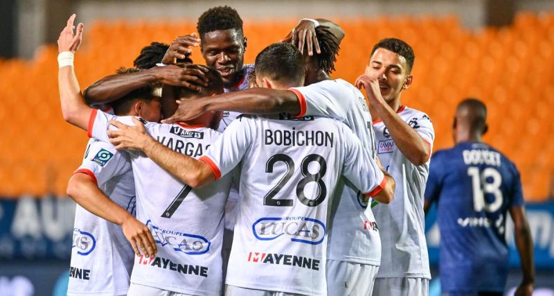  - Ligue 2 : Laval et Grenoble confirment, Auxerre monte sur le podium