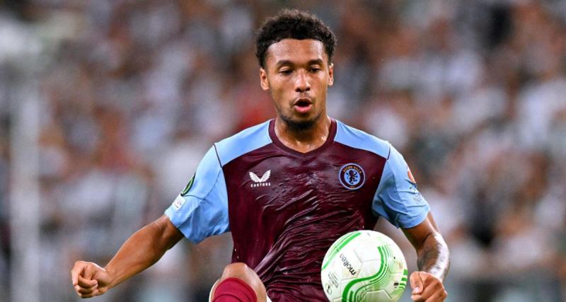  - Aston Villa : les joueurs n'apprécient pas du tout leur maillot pour une raison bien précise 